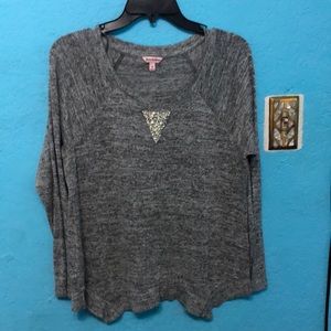Grey sweater with rhinestone triangle